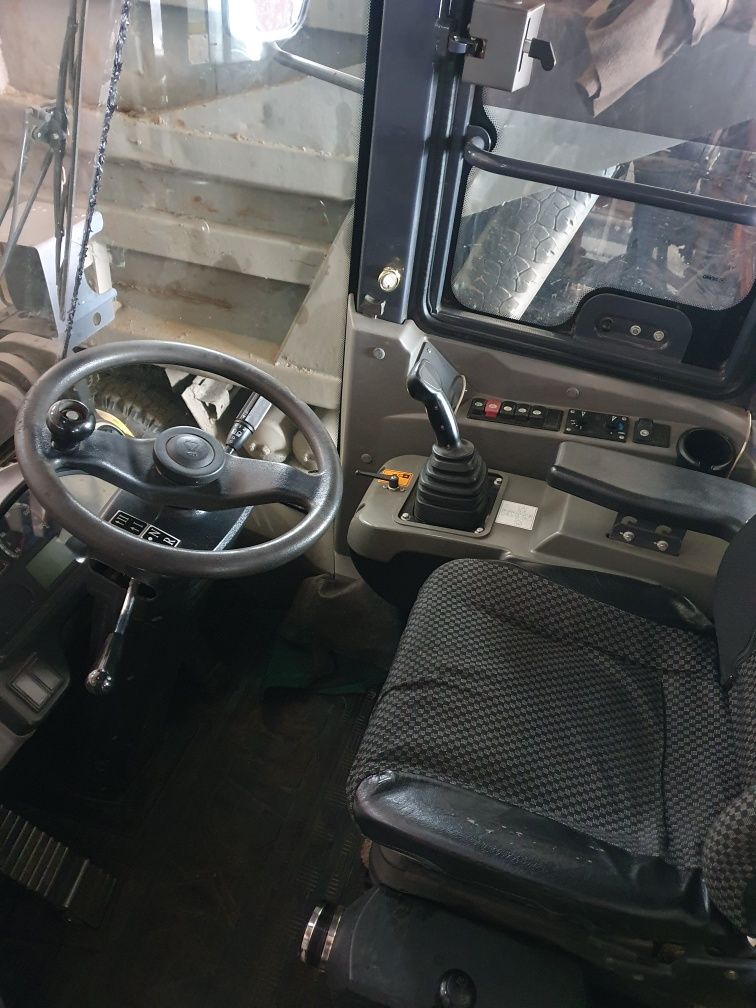 Погрузчик 330кз в хорошем состоянии