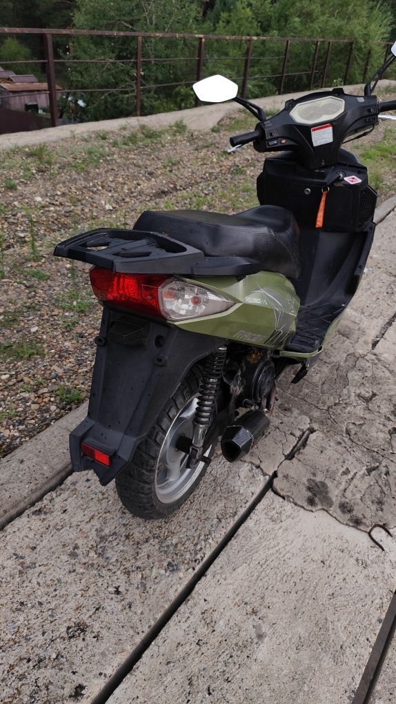 Продам Скутер Raser Stels