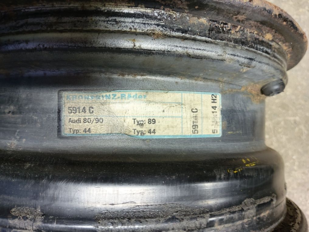 Продам железные диски R14 Ауди 80
