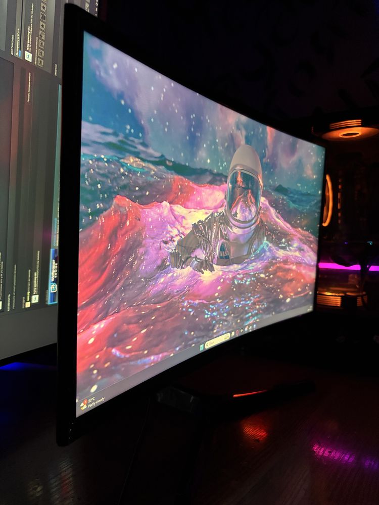 Samsung 24" Curved монитор LC24F396FHIXCI