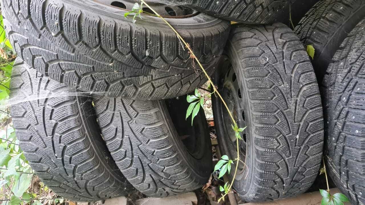 Зимняя резина без шипов Nordman rs продам бу
