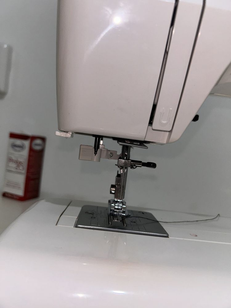 Janome legend LE 35 швейная машина
