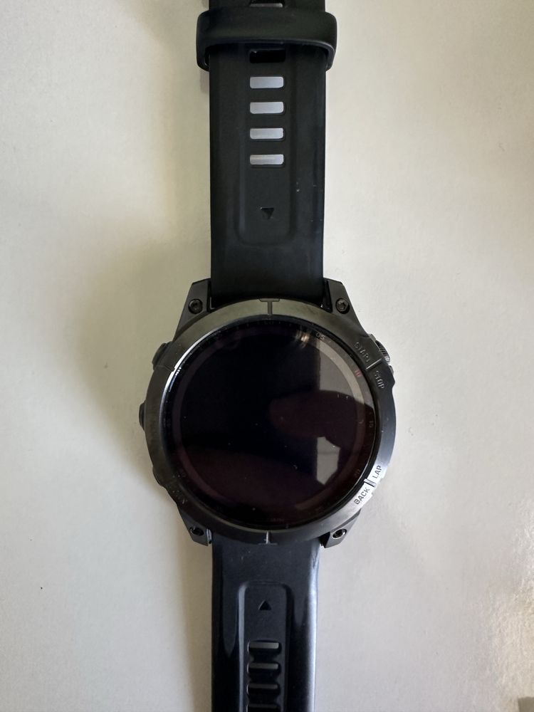 Смарт-часы Garmin Fenix 7 Sapphire Solar черный-черный