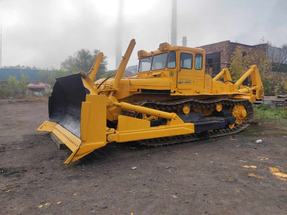 Продам бульдозер ДЭТ-250