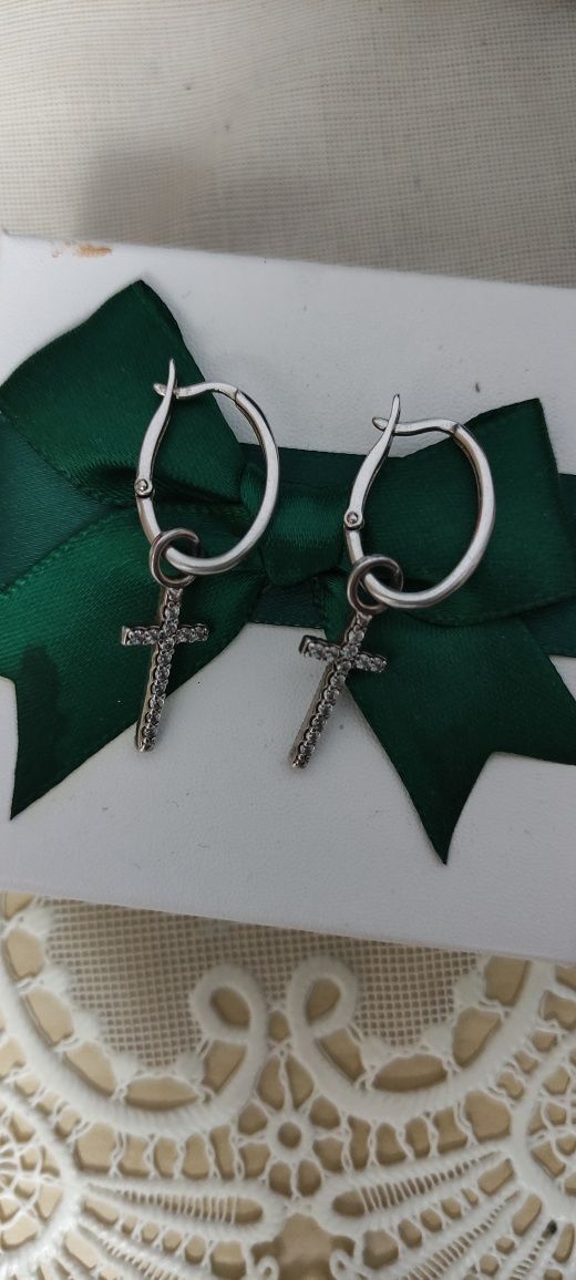 Продам серебряные серьги