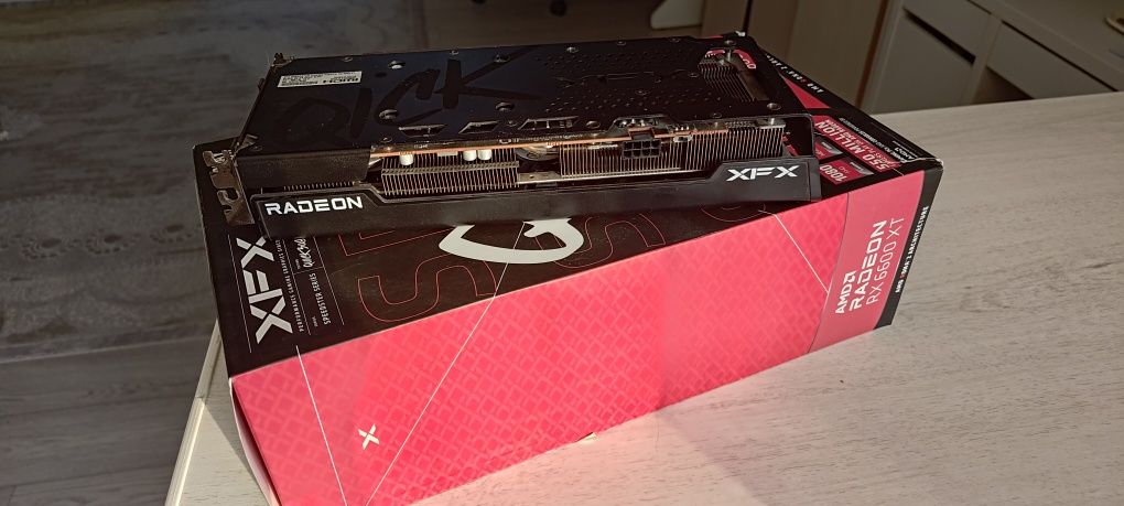 AMD Radeon RX 6600XT 8Gb