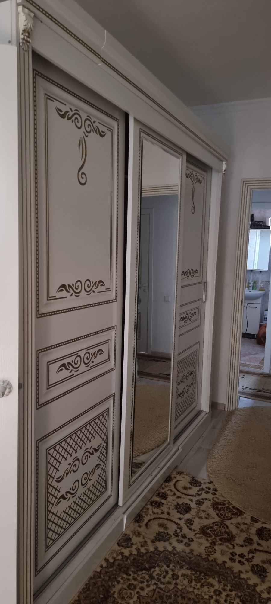 Шкаф купе белый для спальни и  прихожей