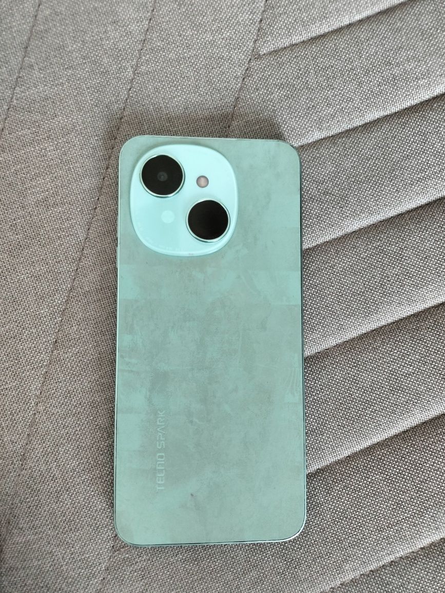 Продам Techno Spark Go 128gb