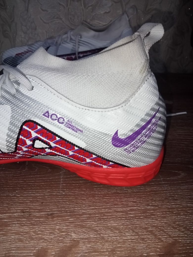Сороконожки футбольные Nike mercurial air