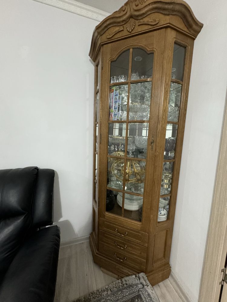 Стенка у главая для гостиной