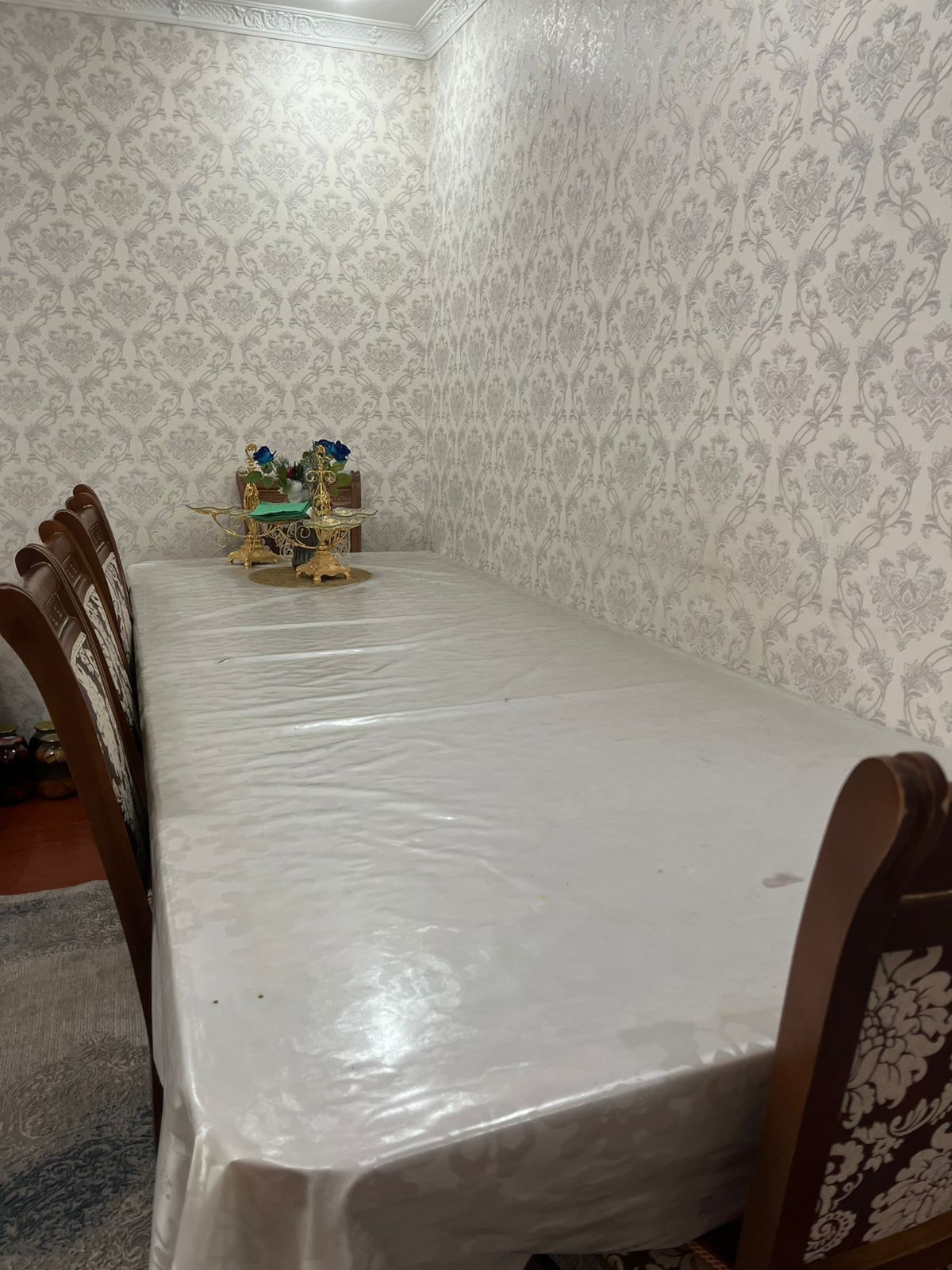 стол сатылады...