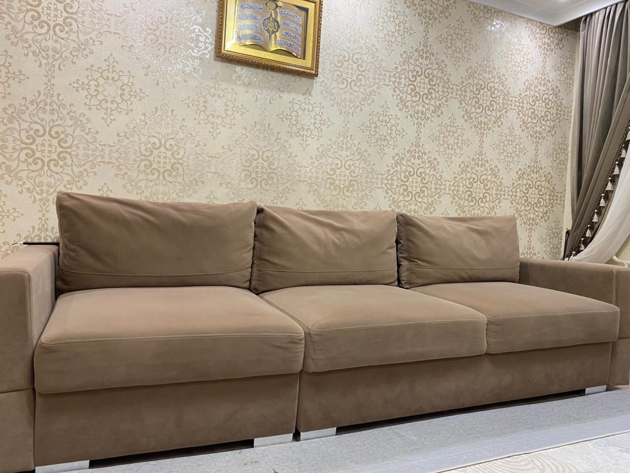 Продам диван. Качество отличное.