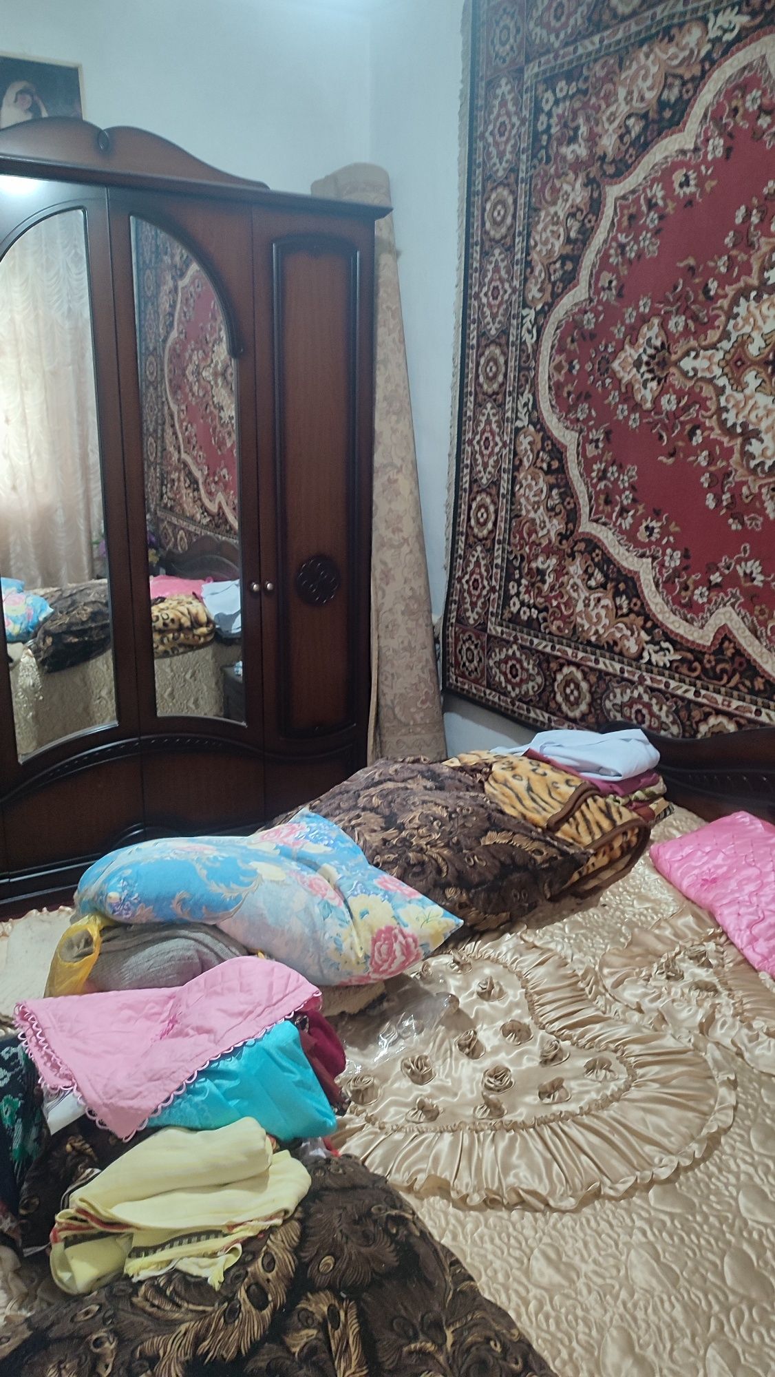 Продается дом По ул. Сайрамская. Вдоль дороги