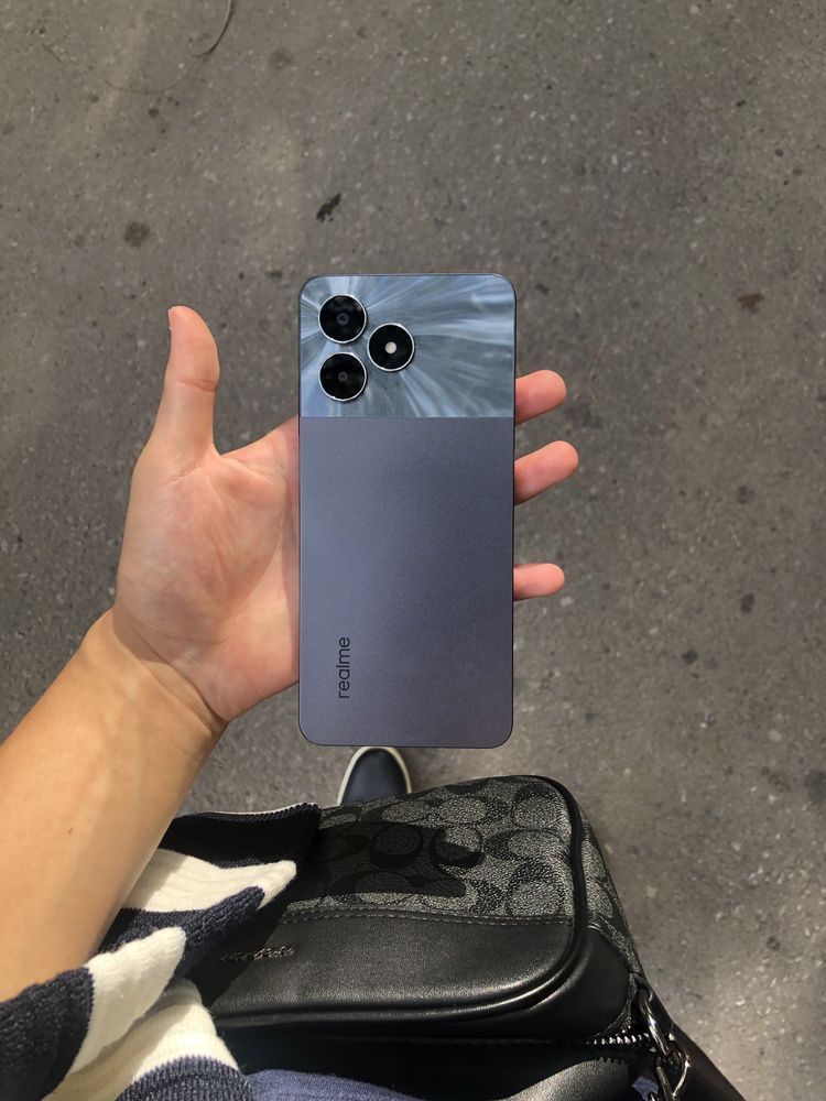 Realme not 50.