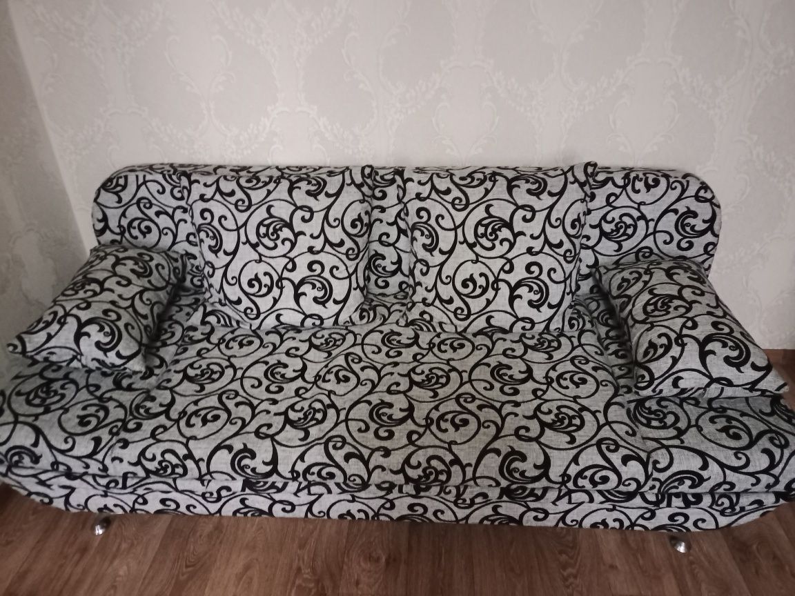 Продам тахту СРОЧНО