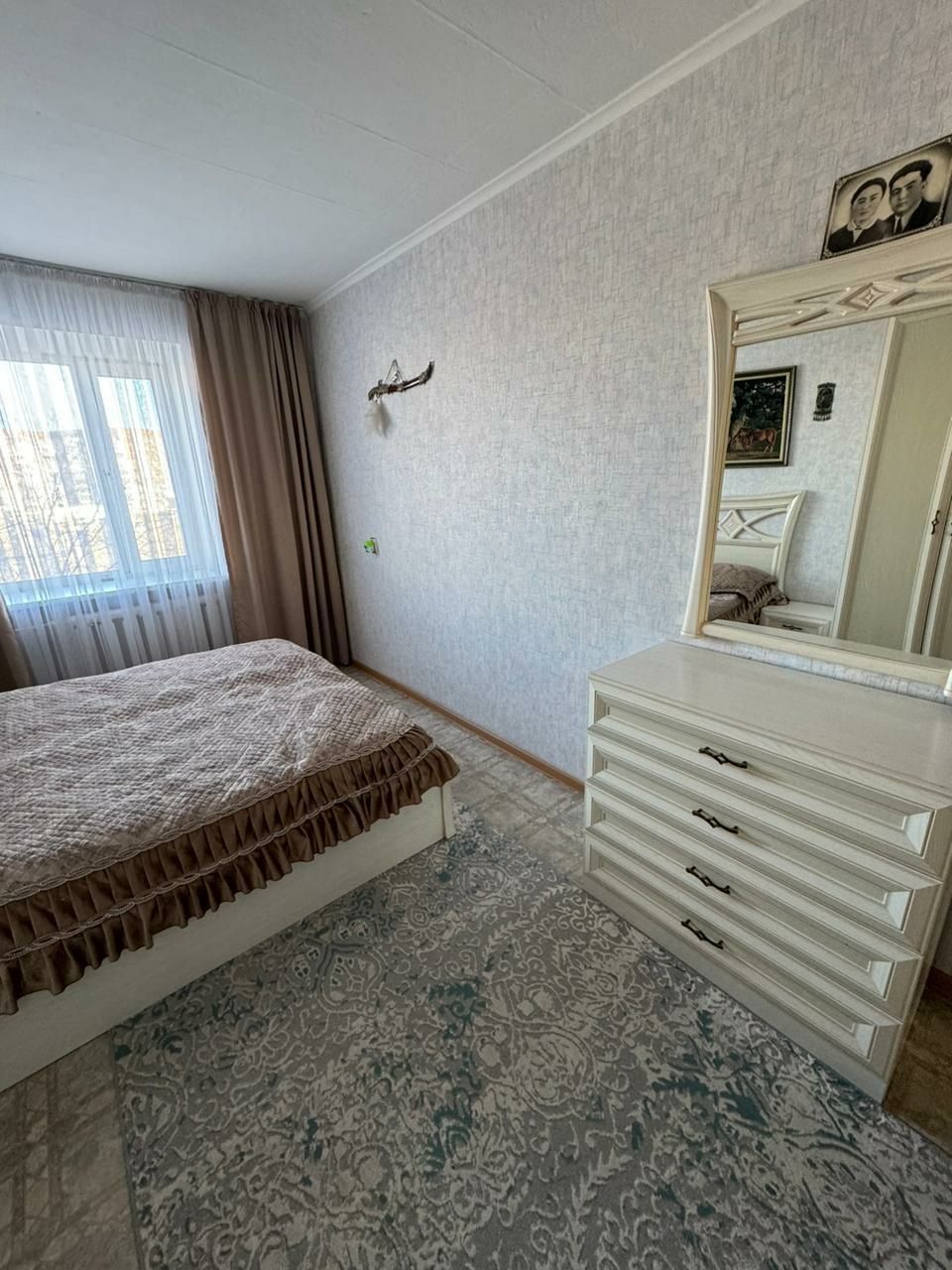 Продам 4-х комнатную квартиру Китайская стена