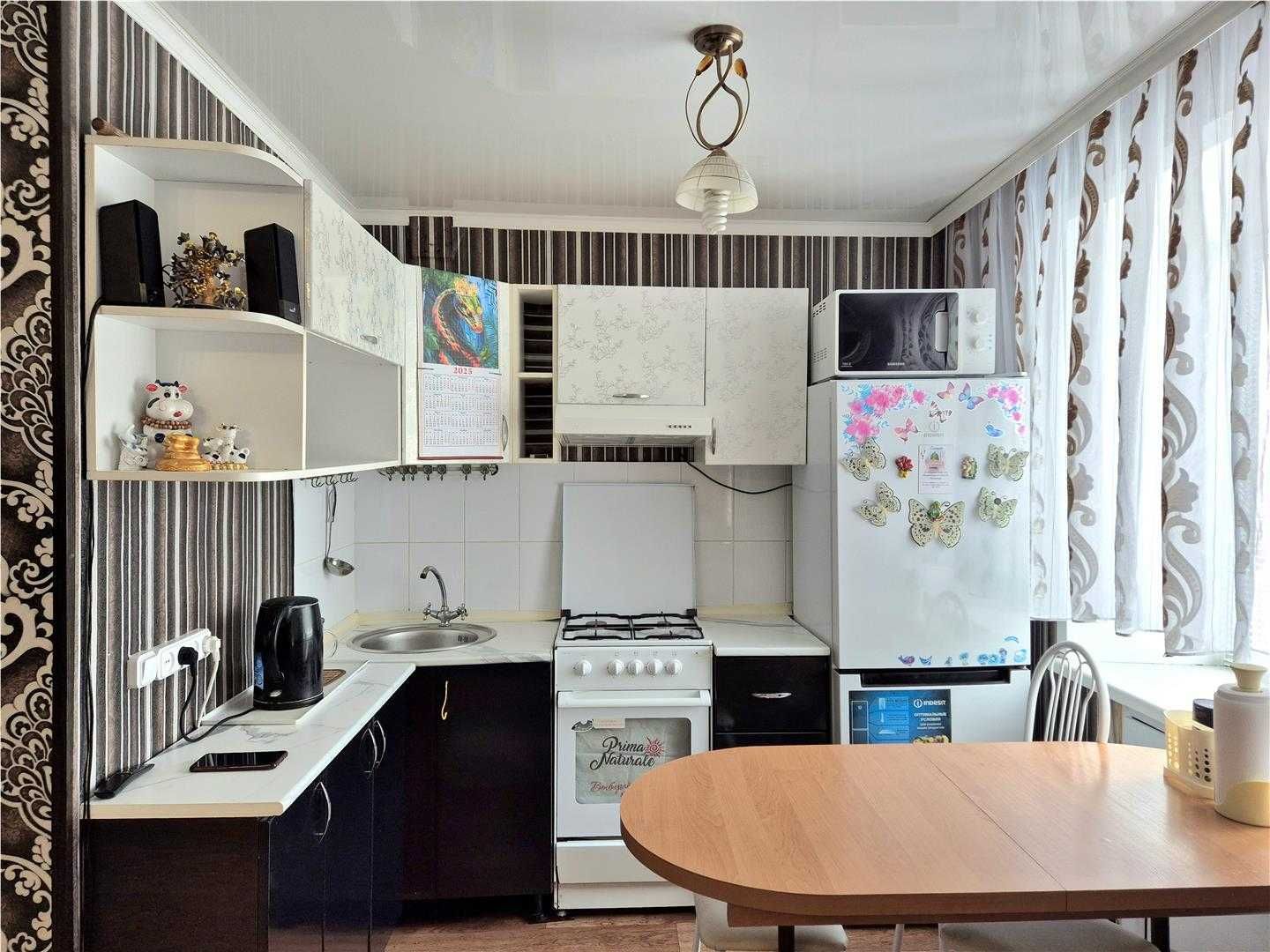 Продам  1-комнатную квартиру возле Цона
на 3/4 эт