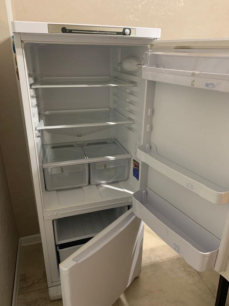 Холодильник Indesit