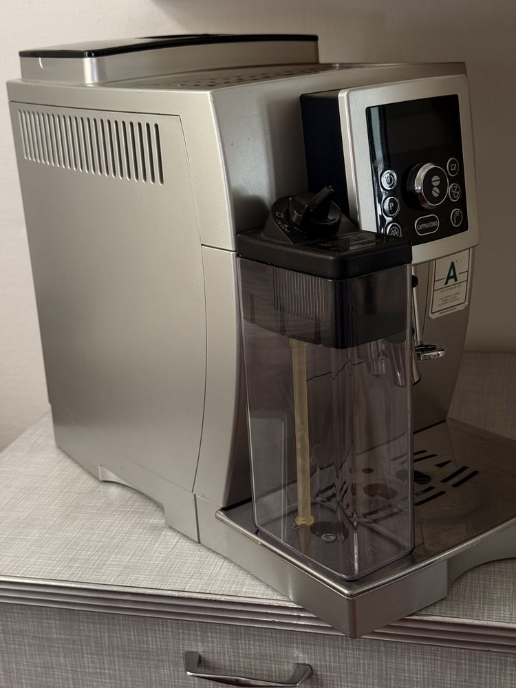 Кофемашина Delonghi