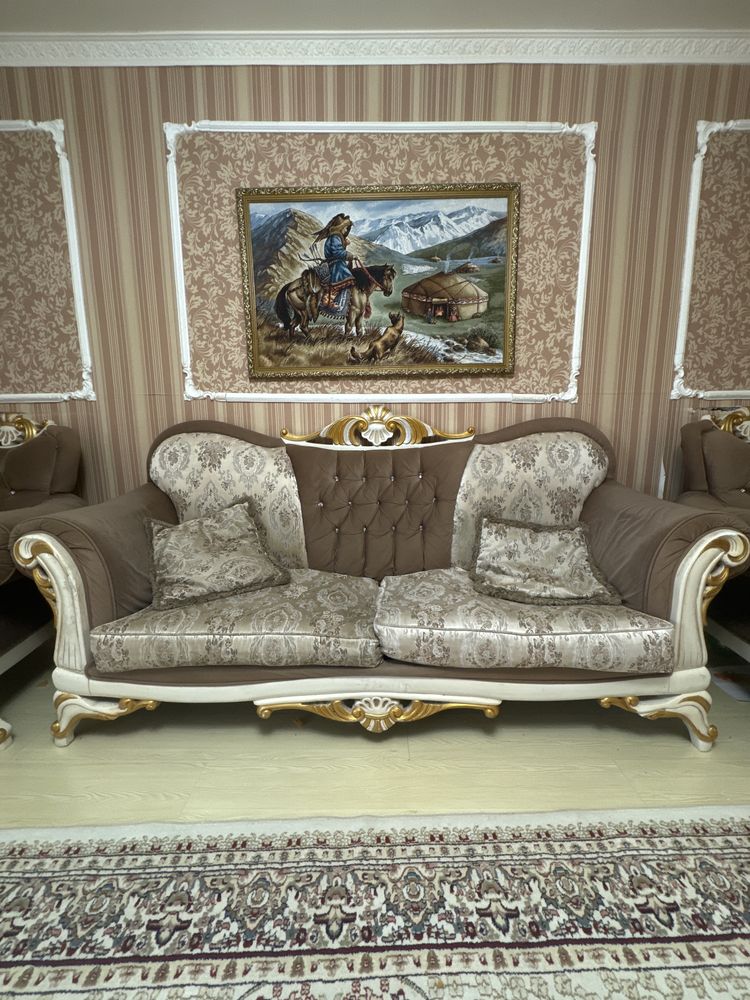 Продам диван скреслами