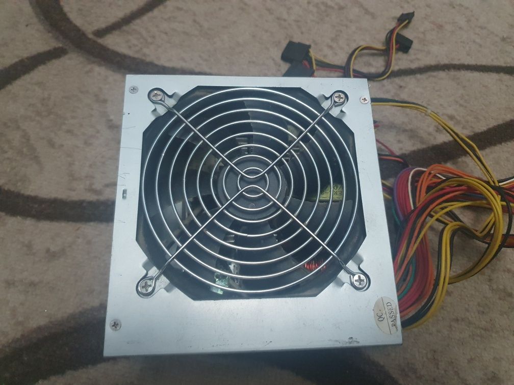Продаётся блок питания на 400W