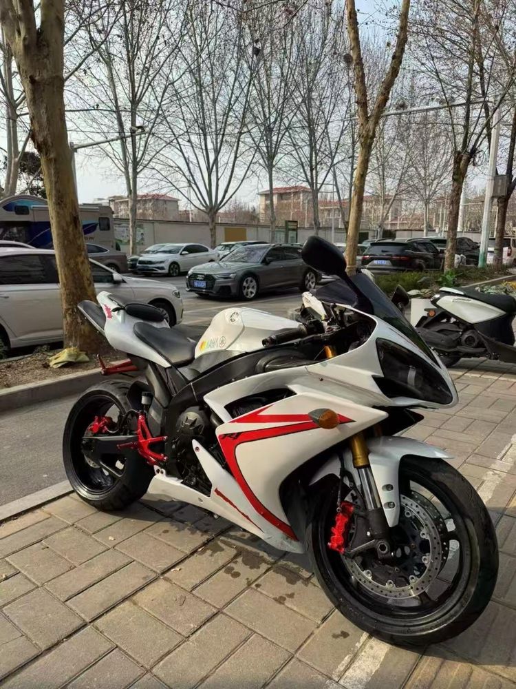 Продам мотоцикл Yamaha r1