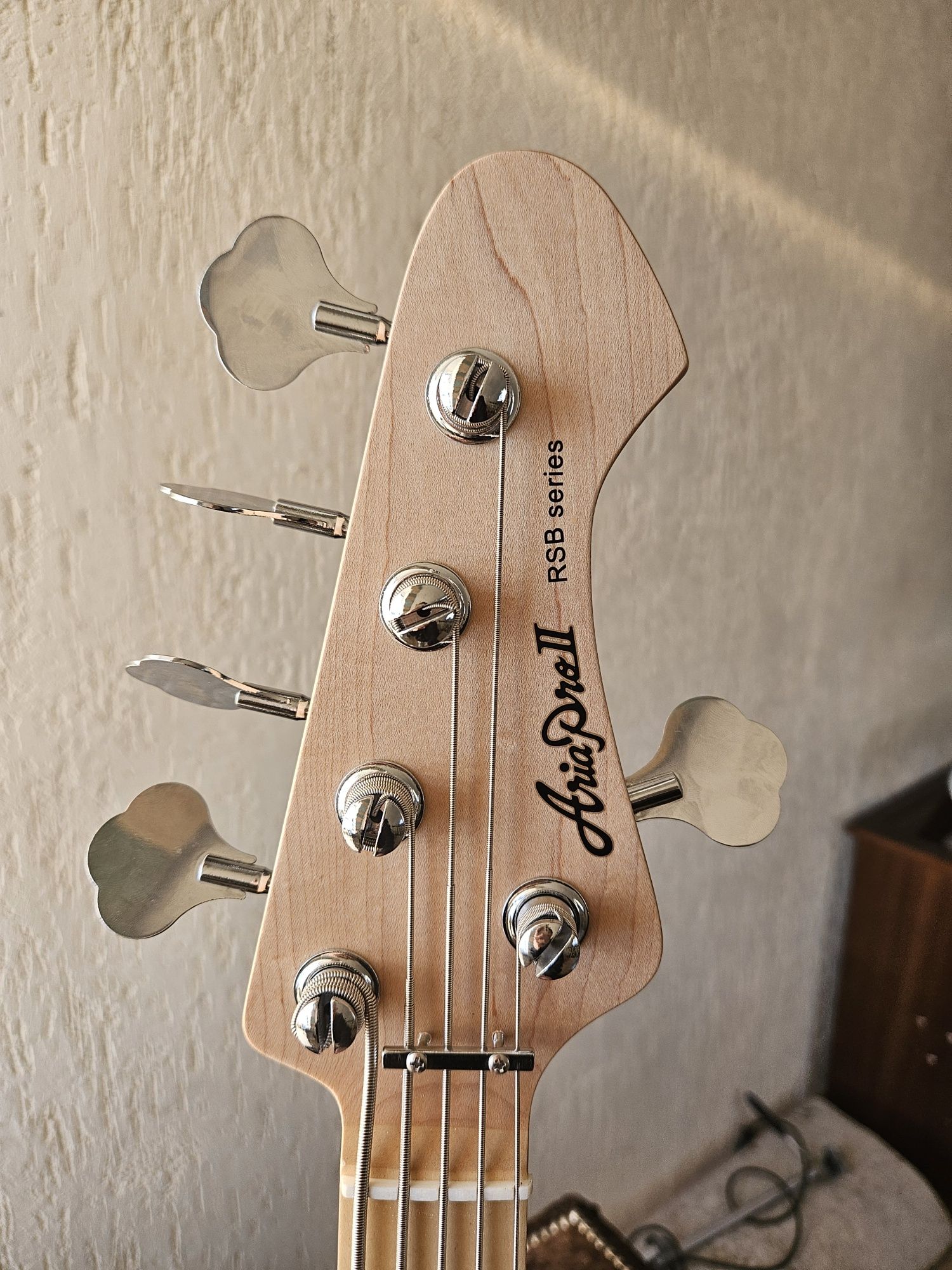 Бас гитара Aria Pro II RSB 618/5
