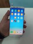 Продам смартфон Redmi 5 Plus все работает память 4/64Гб