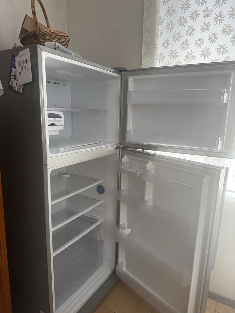 Продам холодильник