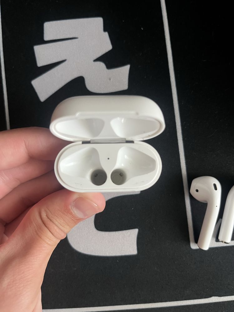Airpods 2 в хорошем состоянии