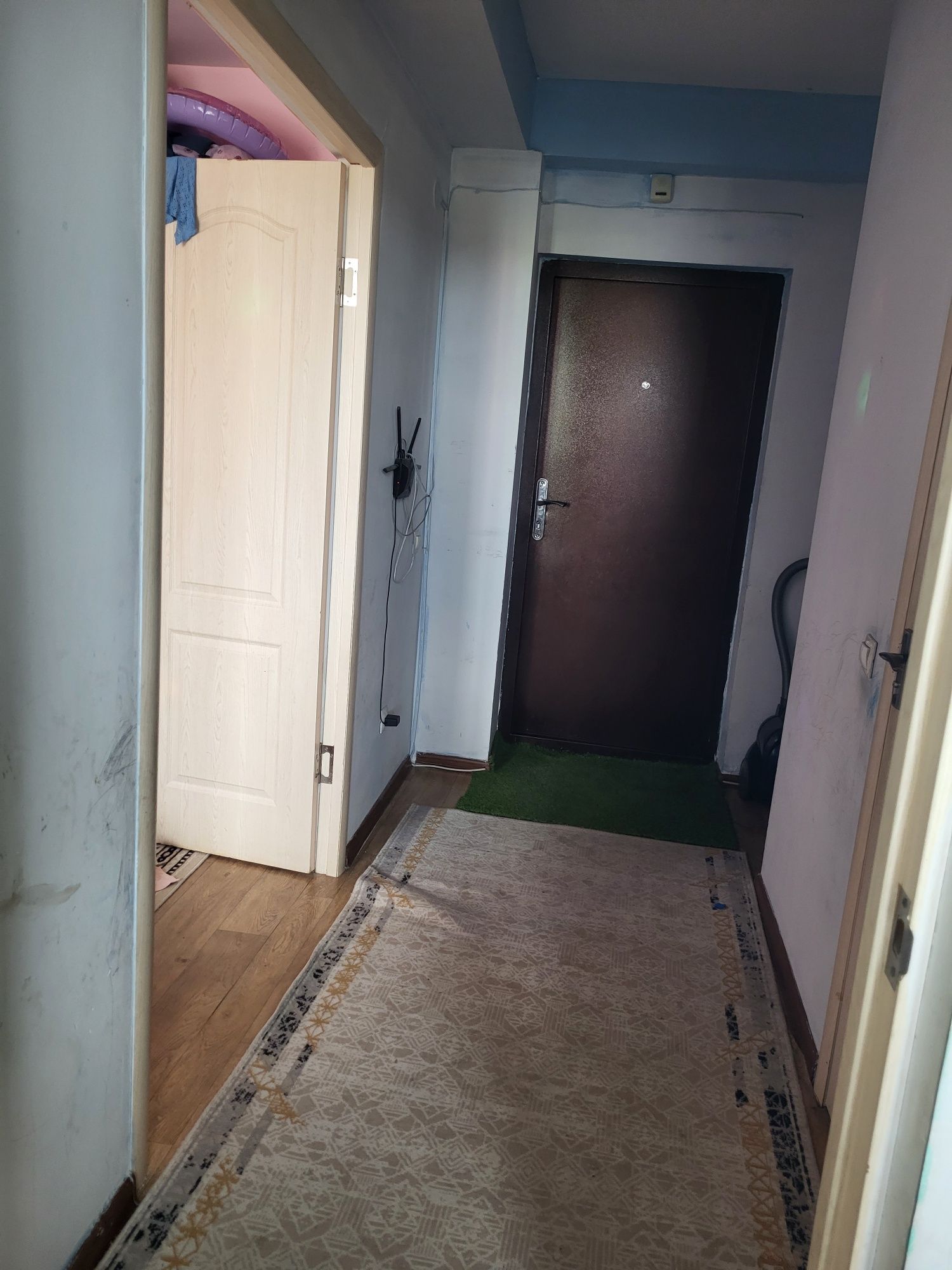 Продам 1ком квартиру в районе Саялы 2 .1 этаж,