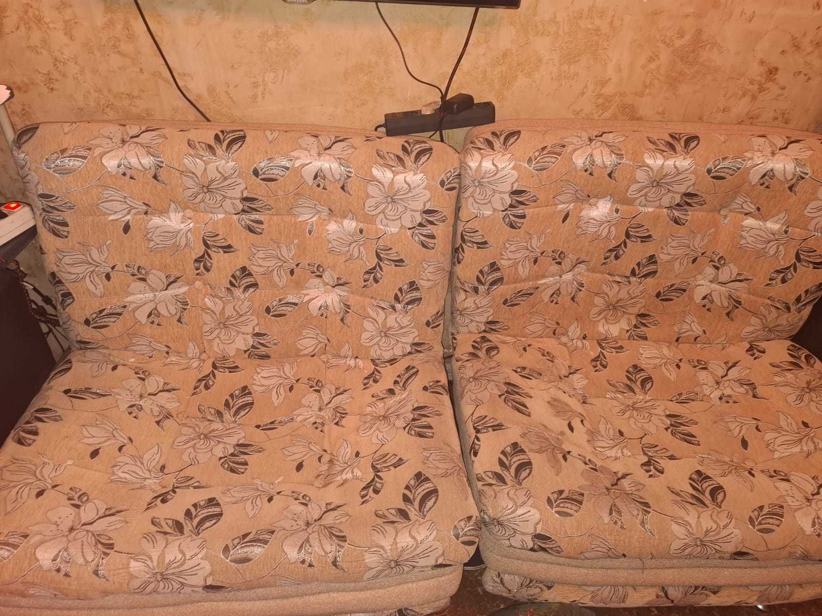 Продам диван и 2 кресла комплект
