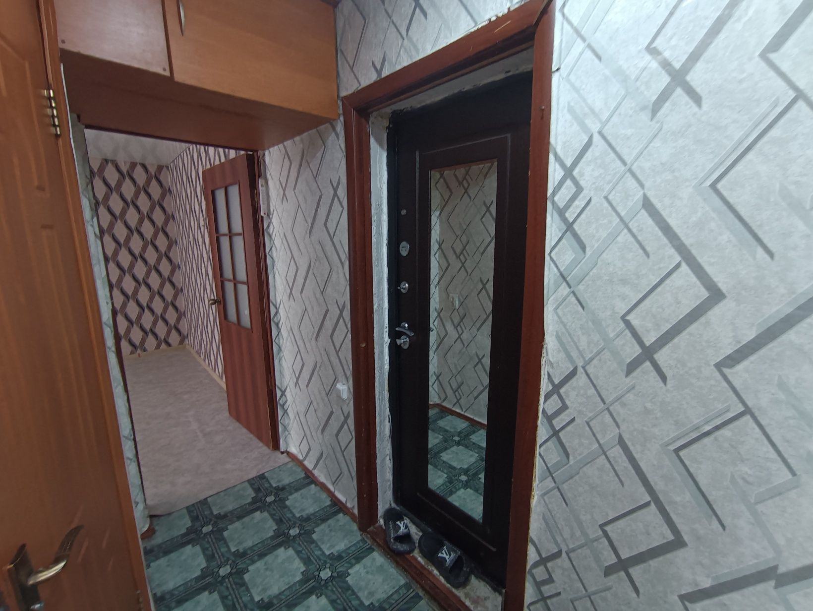 Продам срочно 3-х комнатную квартиру недорого