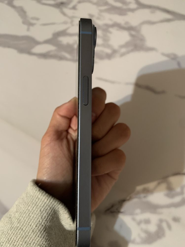 Продам айфон 14/128gb
