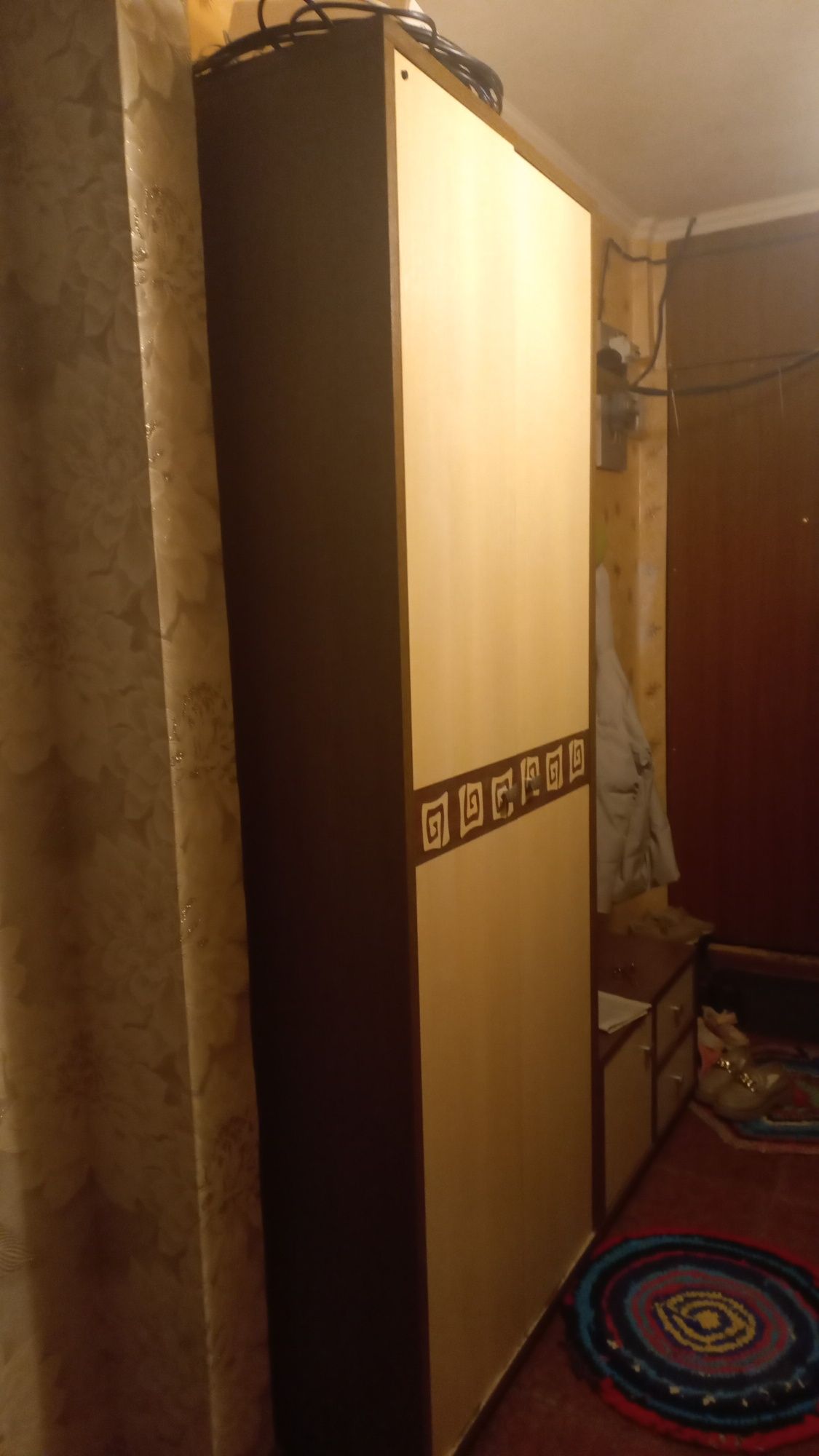Продам прихожую состояние 10/10