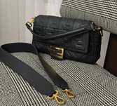 Женская сумка Fendi baguette оригинал