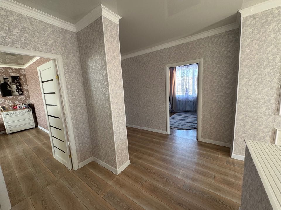 Продам коттедж в р.Акжар 2, участок 1323