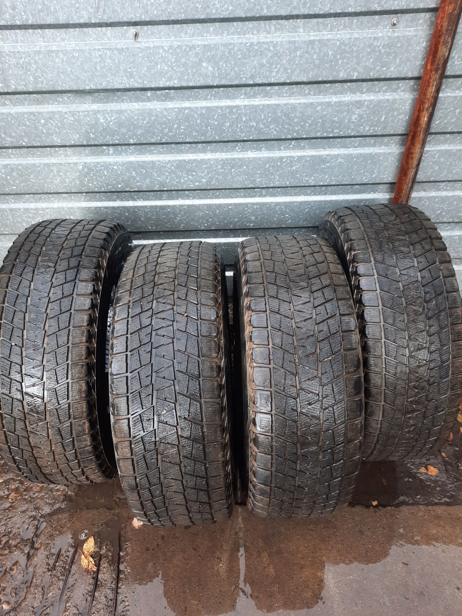 Продам шины r16.