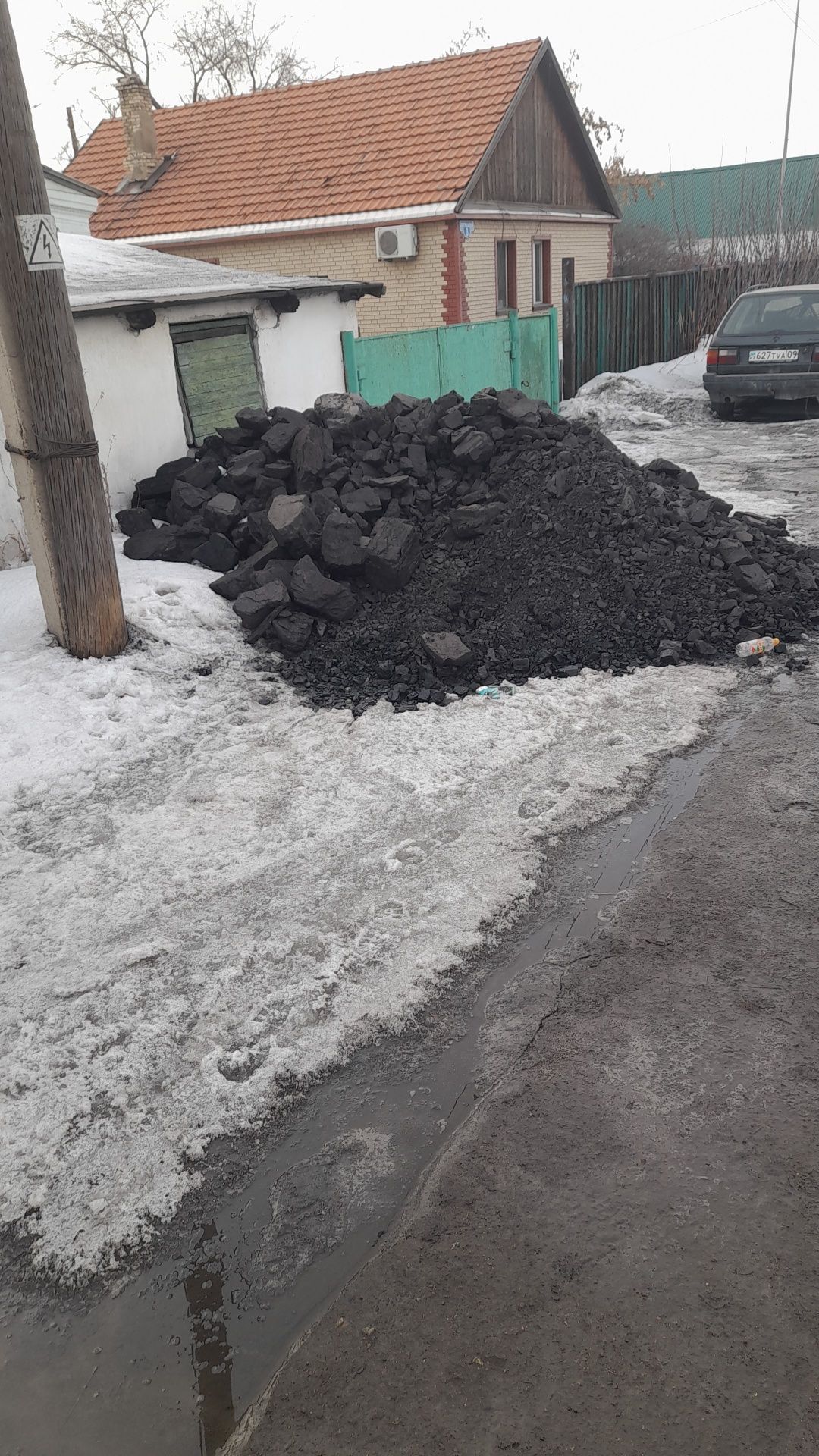В углярку закидаем уголь