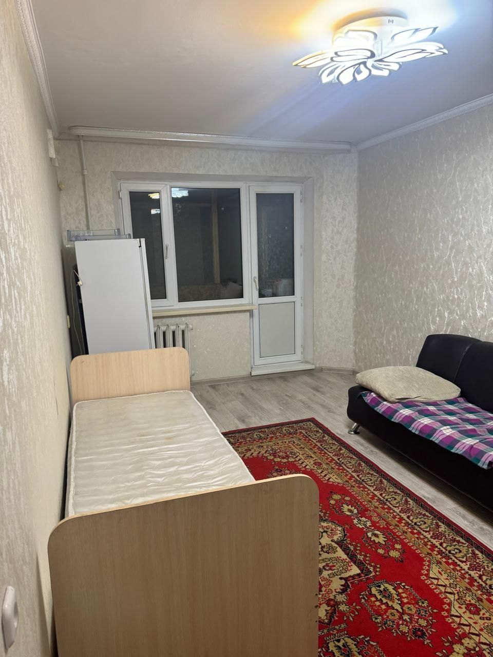 3 бөлмелі пәтер ұзақ мерзімге жалға беріледі, Майқұдық 15 мкр