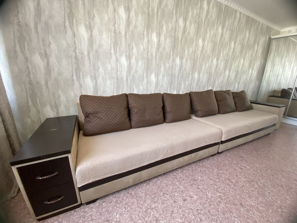 Диван 4 метра продается