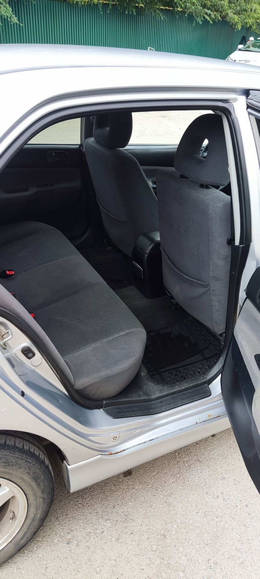 Mitsubishi lancer 9