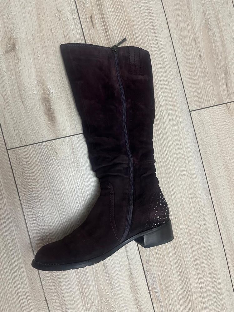 Продам зимние сапоги из натурального замша