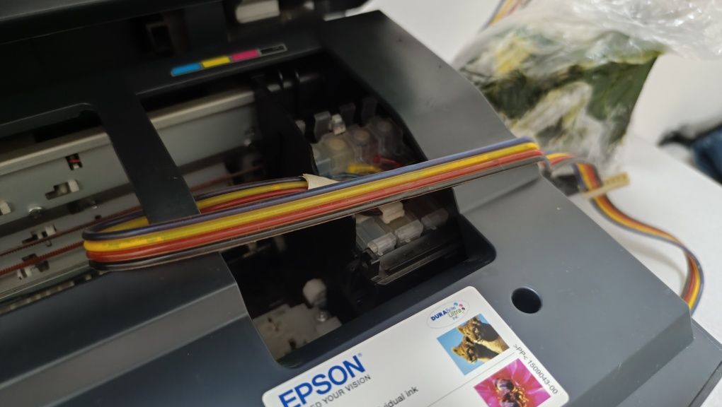 Продам МФУ Epson Stylus TX 210 на запчасти