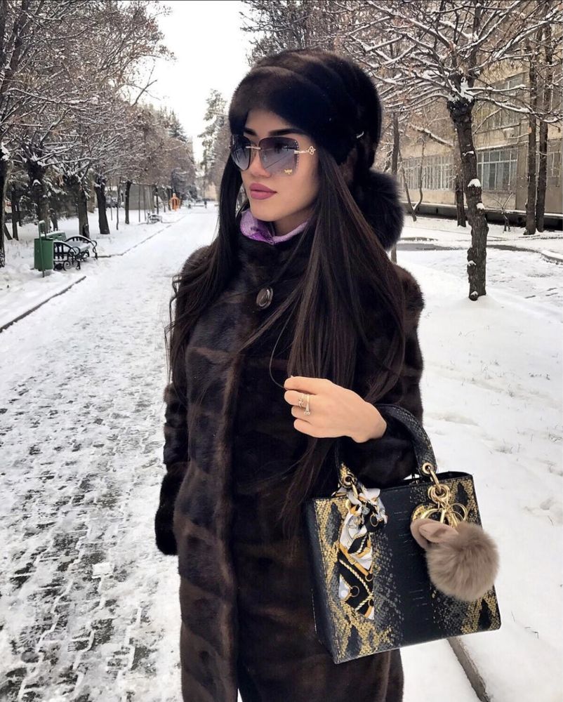 Зимняя натуральная шуба и шапка