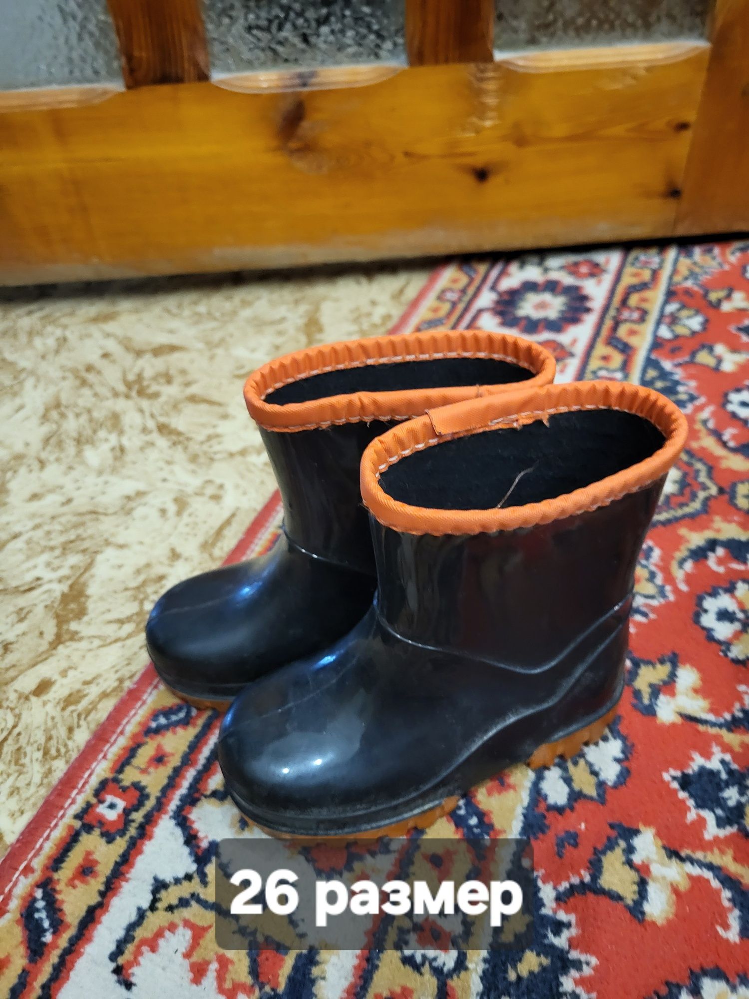 Продам детскую обувь