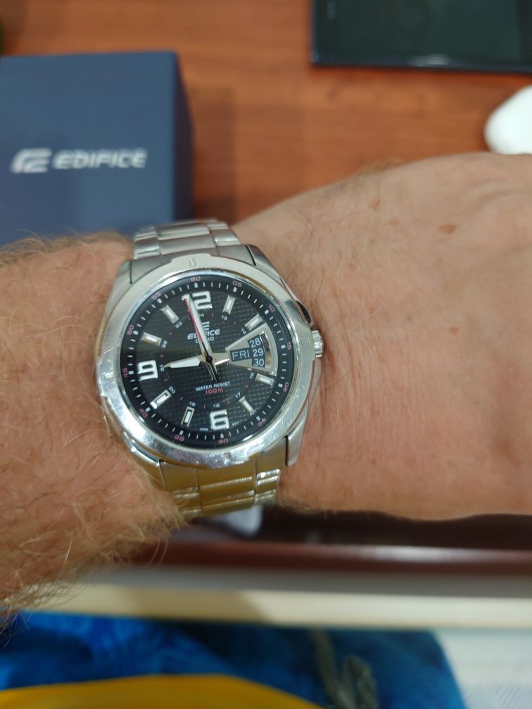 Продам часы Casio watches
