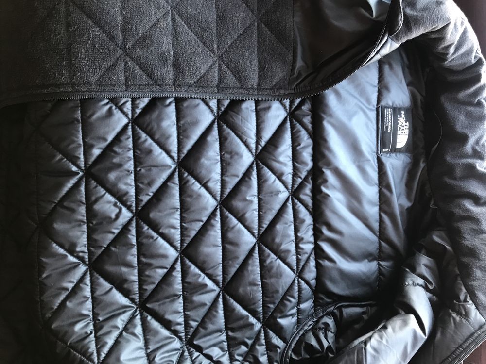 Продам мужскую куртку North Face фирменная 100%
