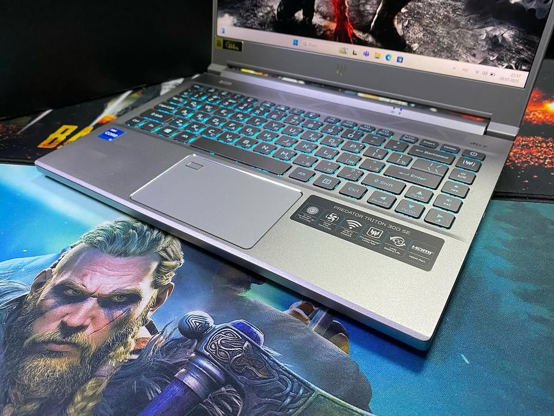 Маленький Топовый Ноутбук Acer Predator Triton 300 SE