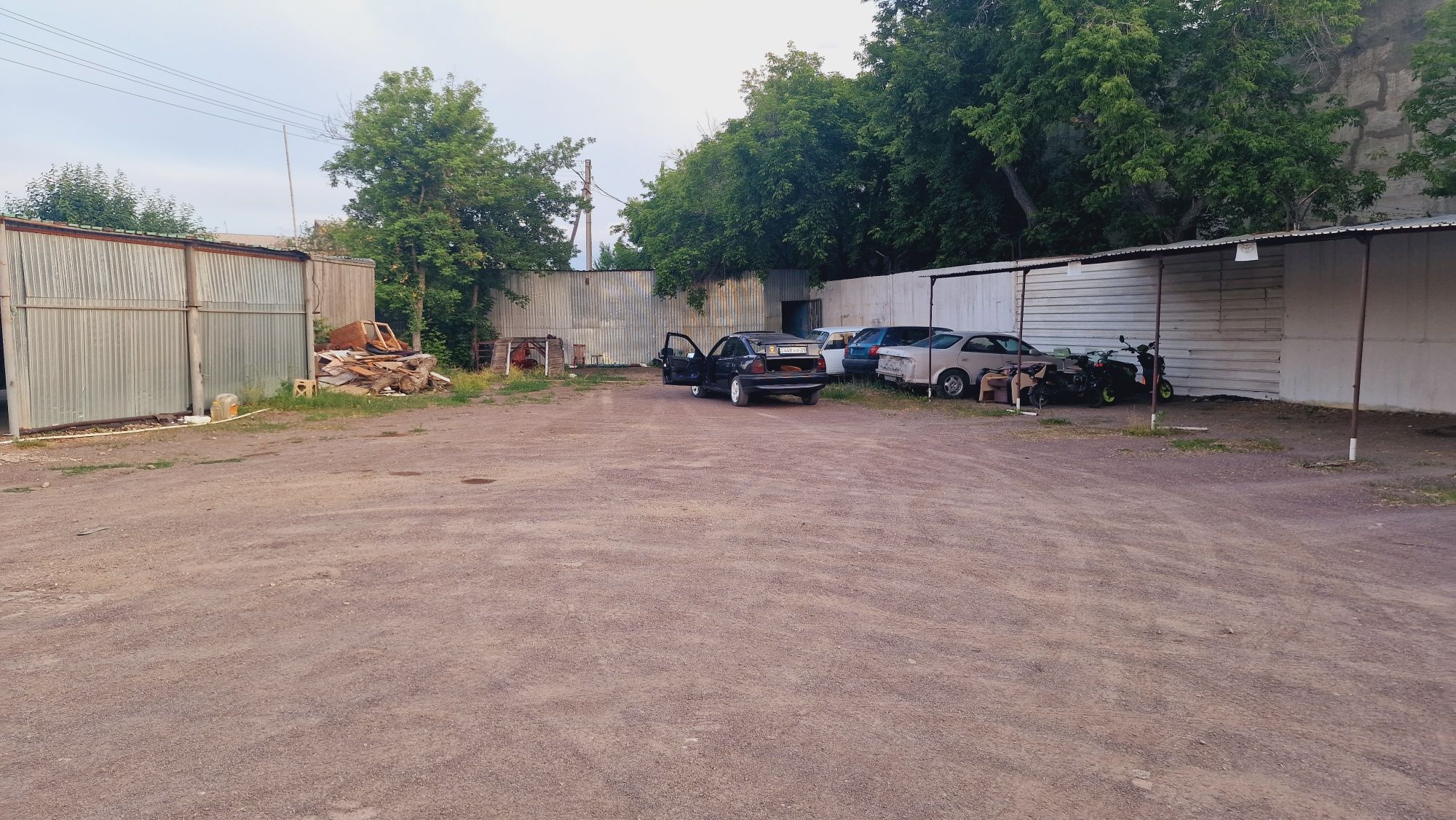 СРОЧНО!!!Сдаётся в аренду или продажа Автостоянки в посёлке Топар!
В,К